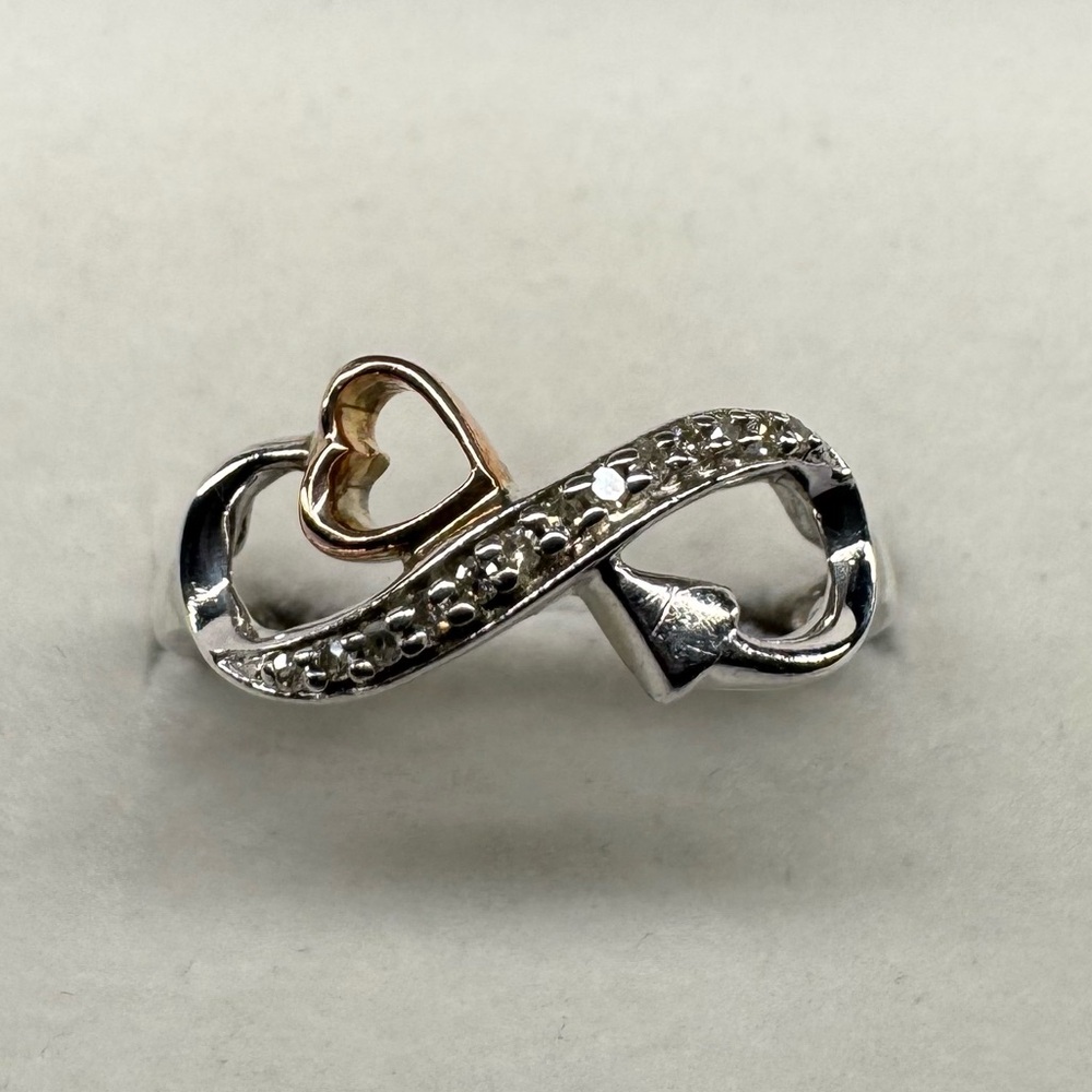 Diamond Heart Infinity 10k gold & 925 Sterling Silver Ring Size 5.25 - Picture 3 of 13